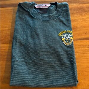 Tennessee River Mens L Special Forces Tee, dark green & blue stripe NWOT
